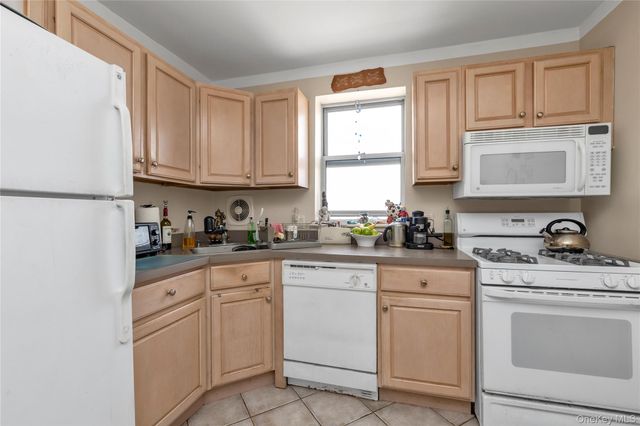 55 Monroe Boulevard 4E, Long Beach, NY 11561