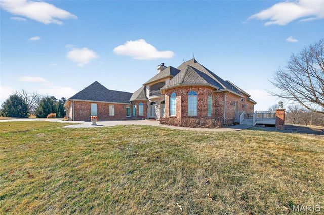 2662 N Hwy 79, Elsberry, MO 63343