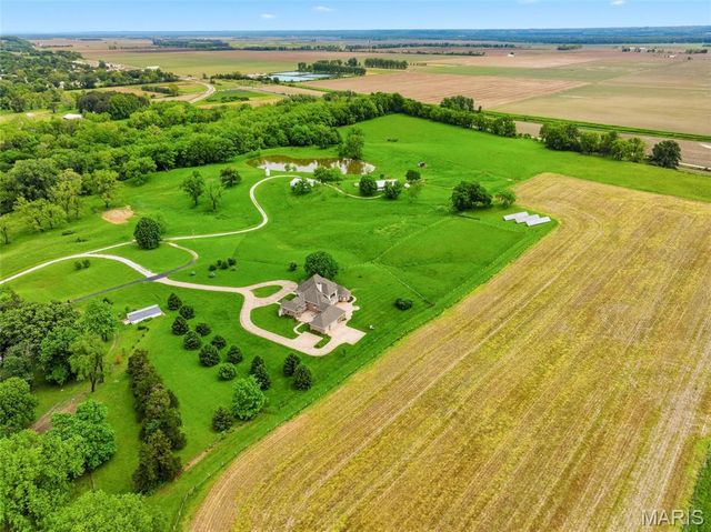 2662 N Hwy 79, Elsberry, MO 63343