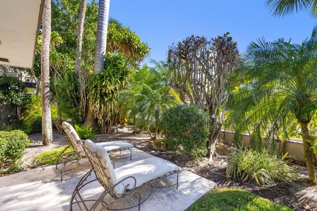 120 Sunset Avenue W 3 D, Palm Beach, FL 33480