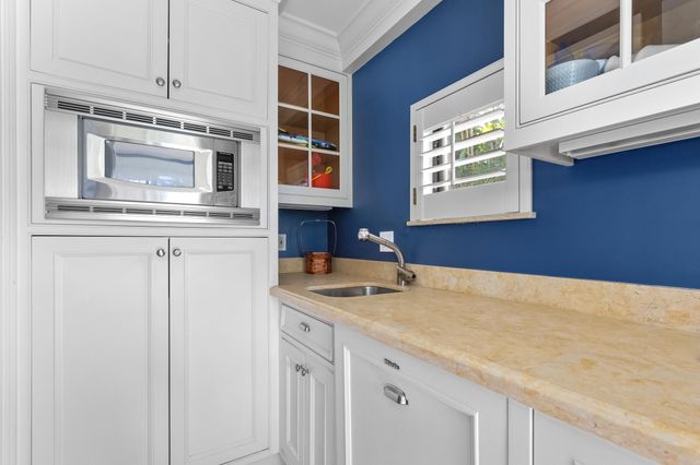 120 Sunset Avenue W 3 D, Palm Beach, FL 33480