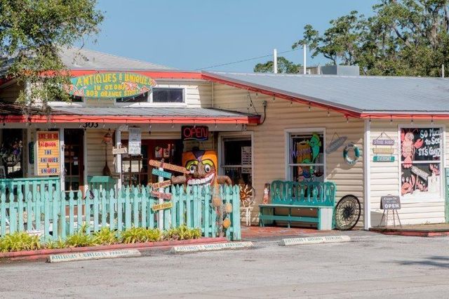 720 NATALIE LANE, Palm Harbor, FL 34683