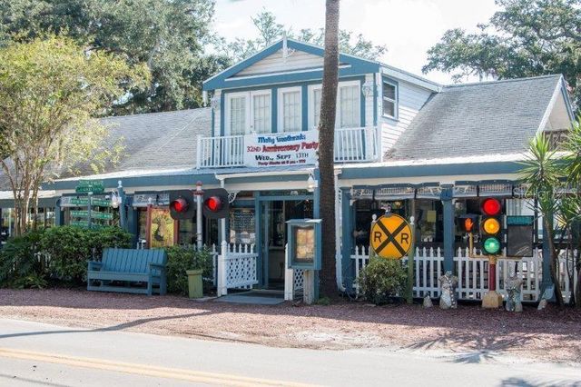 720 NATALIE LANE, Palm Harbor, FL 34683