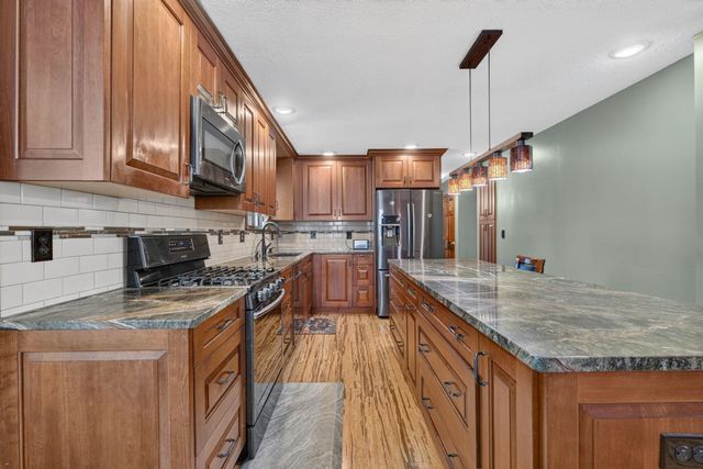 21 Clearview Drive, Nashua, NH 03062