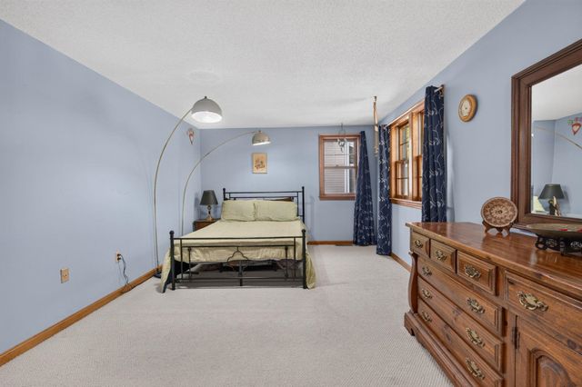 21 Clearview Drive, Nashua, NH 03062