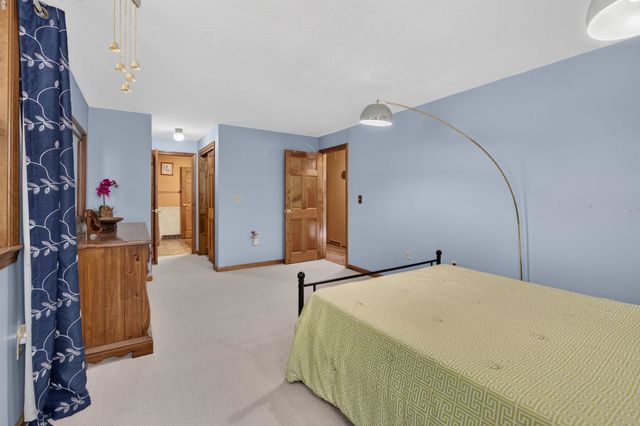 21 Clearview Drive, Nashua, NH 03062