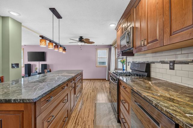 21 Clearview Drive, Nashua, NH 03062