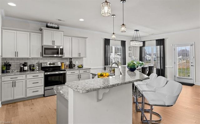 2556 Mossy Meadow Trail, Kernersville, NC 27284