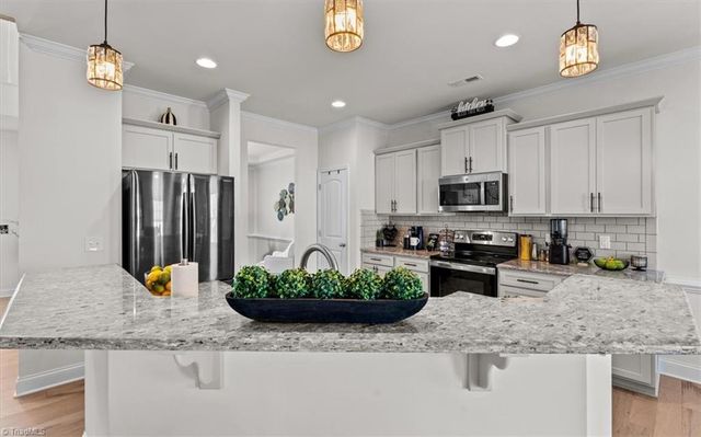 2556 Mossy Meadow Trail, Kernersville, NC 27284