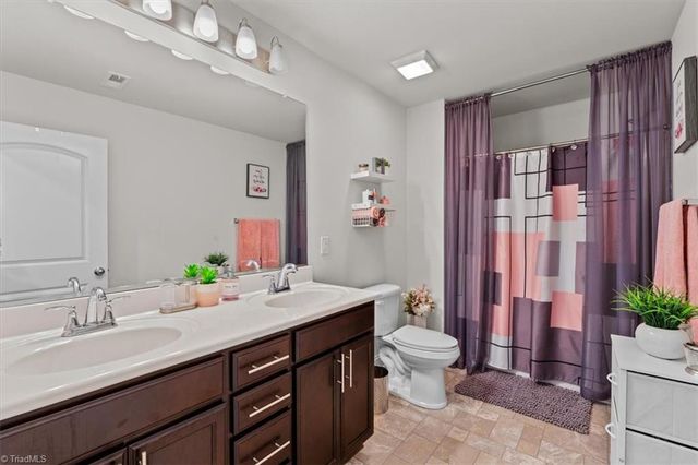 2556 Mossy Meadow Trail, Kernersville, NC 27284