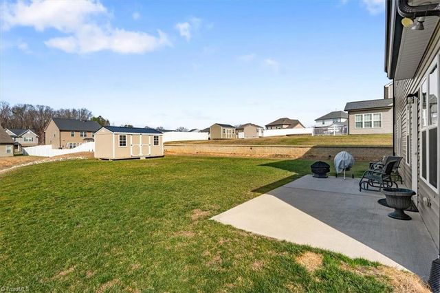 2556 Mossy Meadow Trail, Kernersville, NC 27284