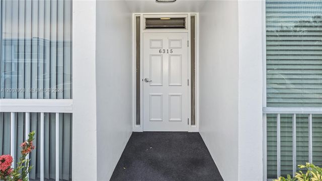 6315 Bay Club Dr 3, Fort Lauderdale, FL 33308