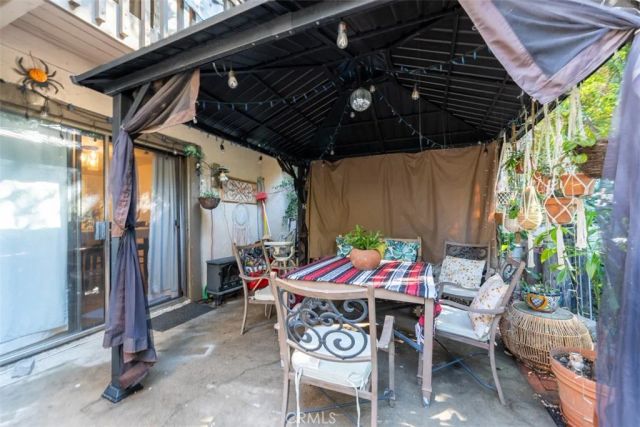 2502 N Tustin C, Santa Ana, CA 92705