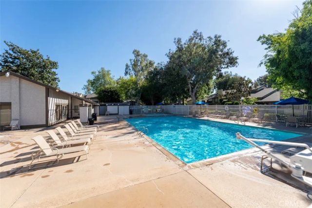 2502 N Tustin C, Santa Ana, CA 92705
