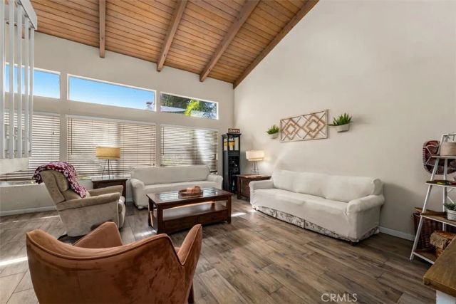 2502 N Tustin C, Santa Ana, CA 92705