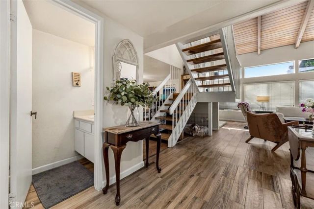 2502 N Tustin C, Santa Ana, CA 92705