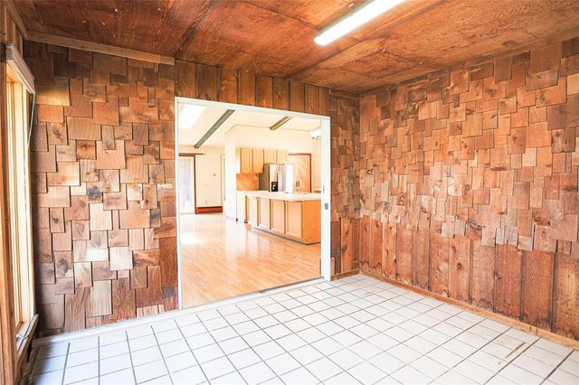 804 Valley View Drive, River Falls, WI 54022