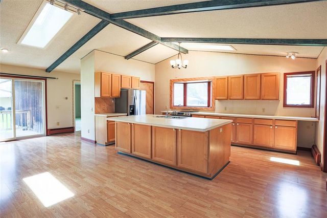804 Valley View Drive, River Falls, WI 54022