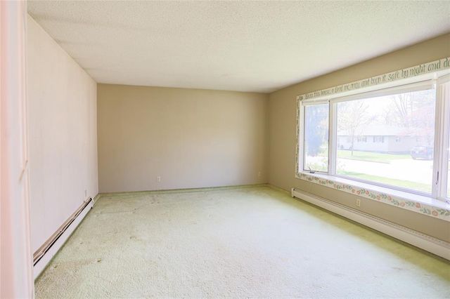 804 Valley View Drive, River Falls, WI 54022