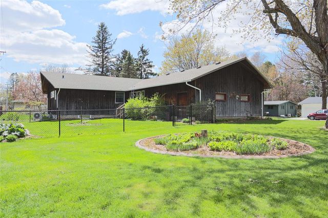 804 Valley View Drive, River Falls, WI 54022