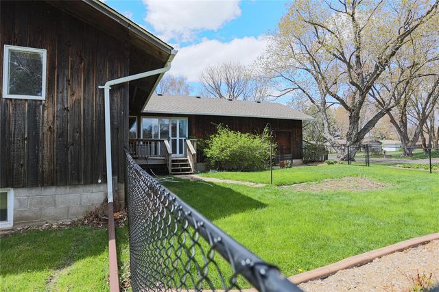804 Valley View Drive, River Falls, WI 54022