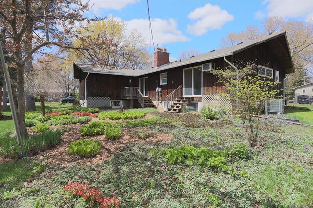 804 Valley View Drive, River Falls, WI 54022