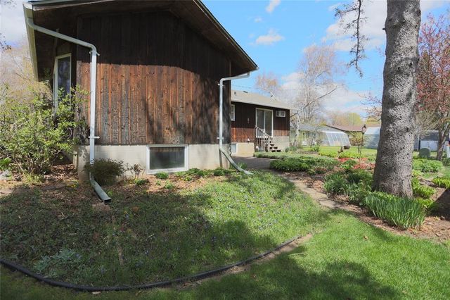 804 Valley View Drive, River Falls, WI 54022