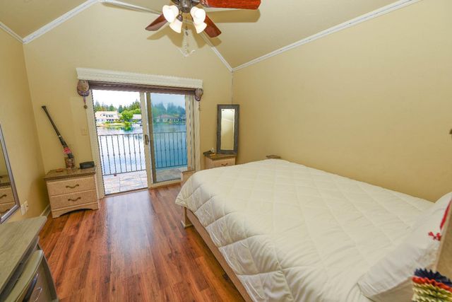 541 E Chesapeake Circle, Fresno, CA 93730