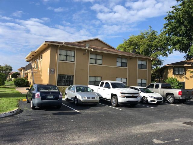 6660 W 26th Ct 23-17, Hialeah, FL 33016