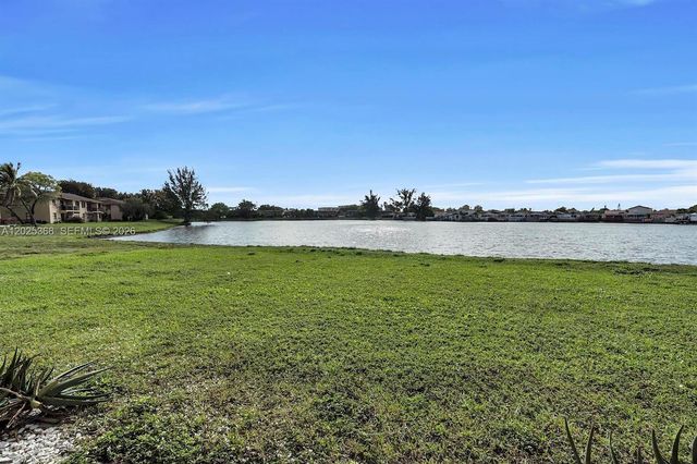 6660 W 26th Ct 23-17, Hialeah, FL 33016