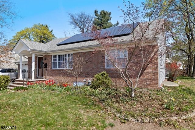 35 E Ridgewood Ave, Paramus Boro, NJ 07652