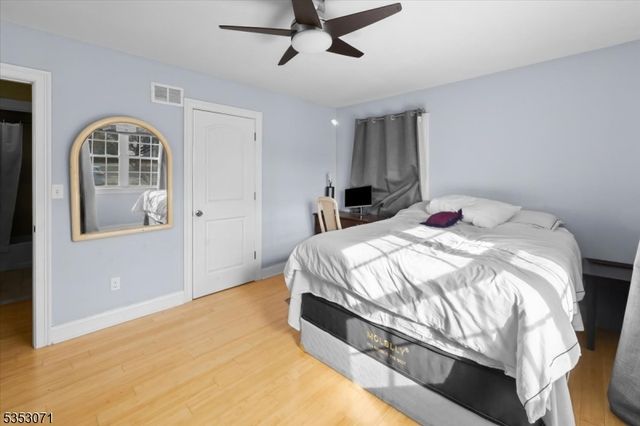35 E Ridgewood Ave, Paramus Boro, NJ 07652