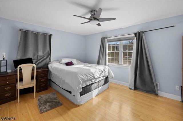 35 E Ridgewood Ave, Paramus Boro, NJ 07652