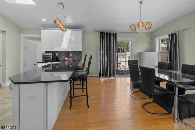 35 E Ridgewood Ave, Paramus Boro, NJ 07652