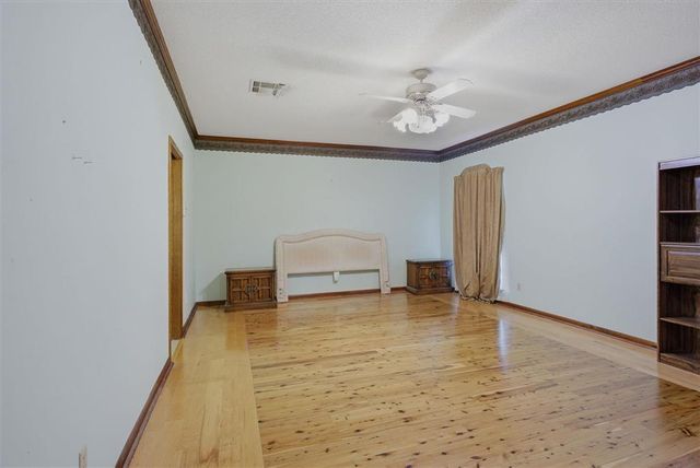 917 W LaGrange Street, Lake Charles, LA 70605