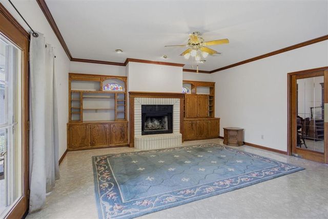 917 W LaGrange Street, Lake Charles, LA 70605