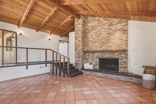 4 Paso Del Rio, Carmel Valley, CA 93924