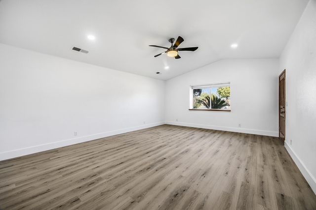 306 E Tulare Road, Lindsay, CA 93247