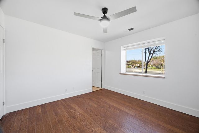 306 E Tulare Road, Lindsay, CA 93247