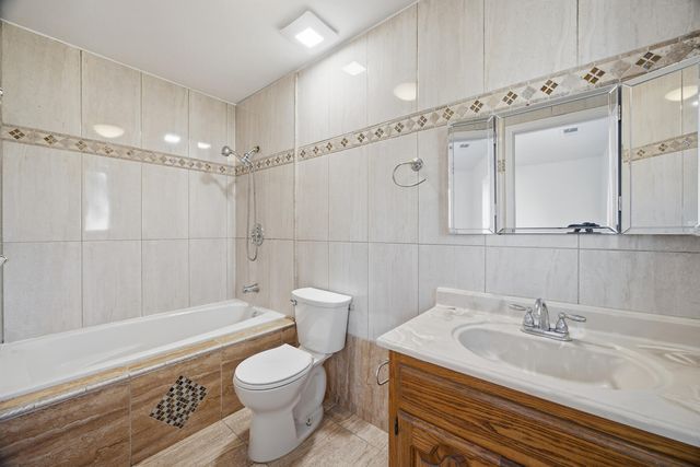 306 E Tulare Road, Lindsay, CA 93247