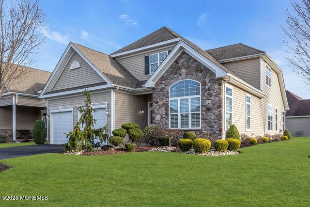 147 Cobblestone Boulevard, Monroe, NJ 08831