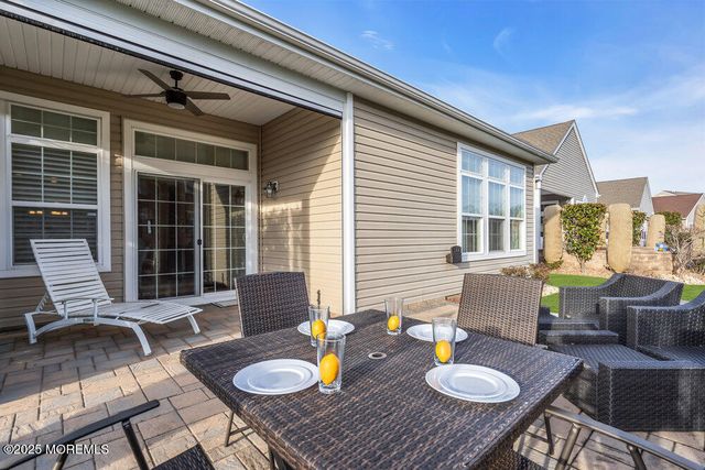 147 Cobblestone Boulevard, Monroe, NJ 08831