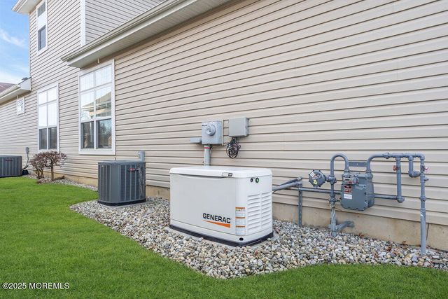 147 Cobblestone Boulevard, Monroe, NJ 08831