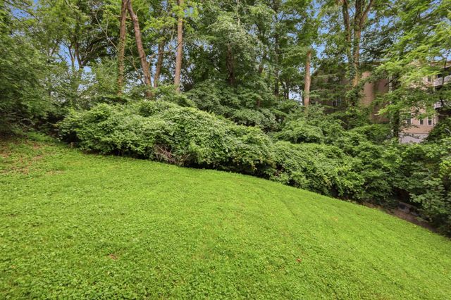 1145 Jacksons View Rd, Hermitage, TN 37076