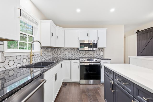 1145 Jacksons View Rd, Hermitage, TN 37076