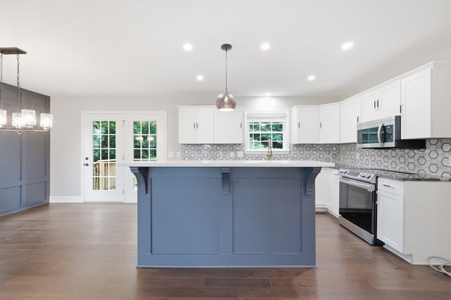 1145 Jacksons View Rd, Hermitage, TN 37076