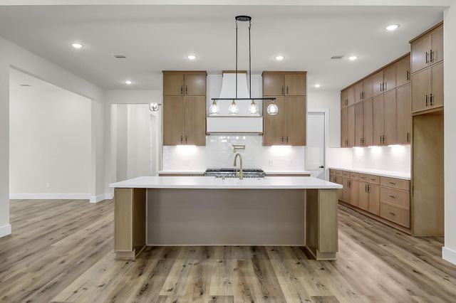 213 Woodside Lane, Montgomery, TX 77356