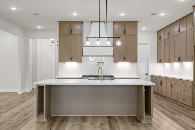 213 Woodside Lane, Montgomery, TX 77356