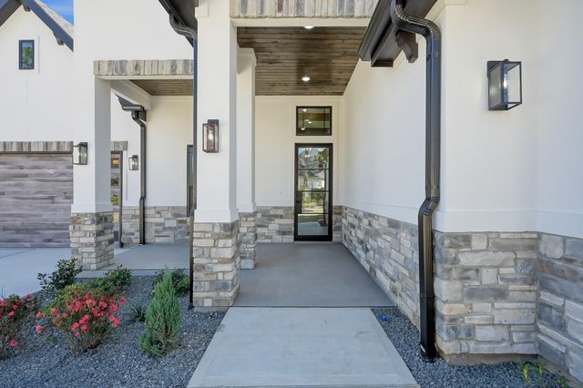 213 Woodside Lane, Montgomery, TX 77356