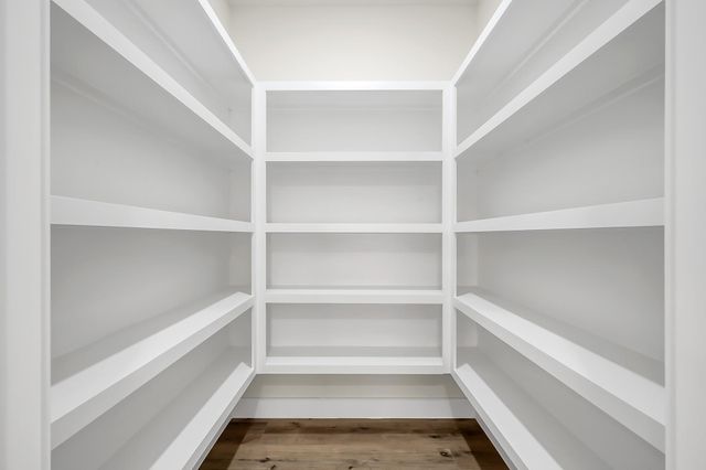 213 Woodside Lane, Montgomery, TX 77356